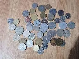 Banii, chiar monede fiind, nu aduc fericirea!