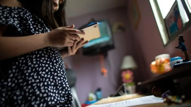 SONDAJ. Instrumentele online vor fi utile în școală și după întoarcerea copiilor la clasă