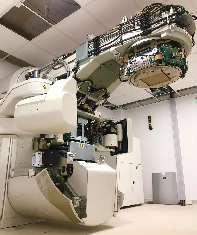 Spitalul Județean Galați, printre puținele centre medicale din țară dotate cu două acceleratoare liniare de particule pentru tratarea cancerului