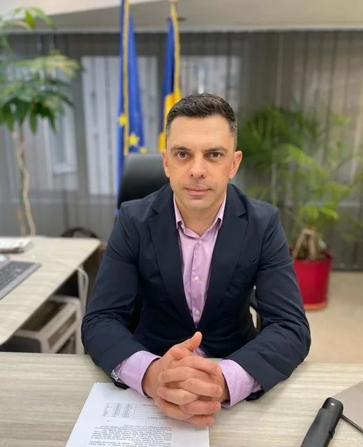 Eduard Novak, ministrul sportului: „Consider că este inacceptabil ceea ce s-a întâmplat şi că preşedintele Federaţiei Române de Schi şi Biatlon trebuie să-şi asume răspunderea”