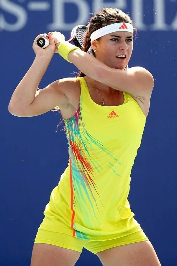 Sorana Cîrstea şi Irina Begu avansează în optimi la Sankt Petersburg