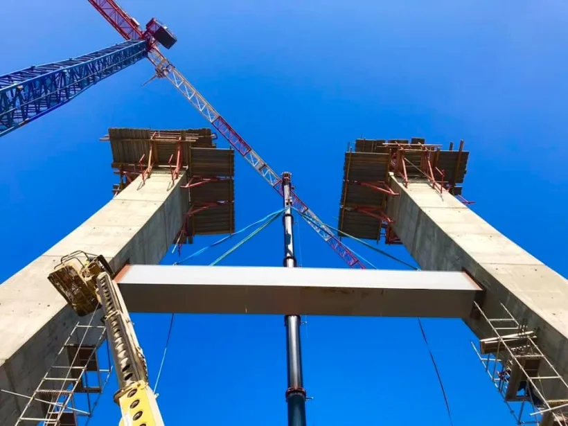 Avansează lucrările la Podul hobanat din Galați, construcţie unică în regiunea sud-est a României