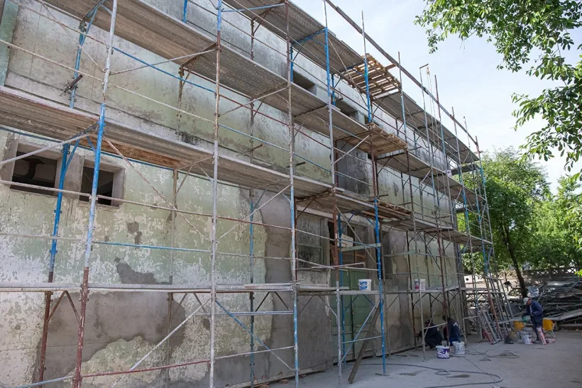 Un fost liceu din Galaţi devine centru de recreere pentru vârstnici