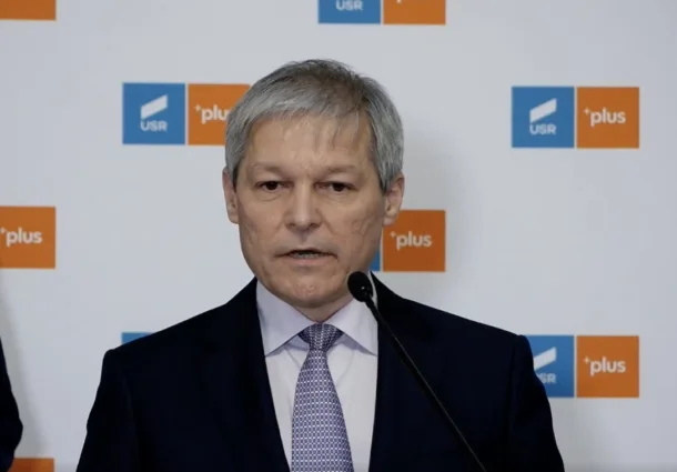 Dacian Cioloș și alți patru europarlamentari au demisionat din USR