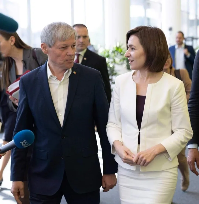 Dacian Cioloș: Anunțul Comisiei Europene prin care recomandă statutul de țară candidată pentru Republica Moldova este unul istoric