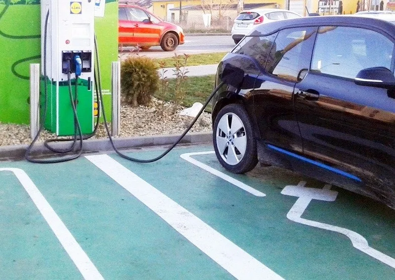 Stații de reîncărcare pentru vehicule electrice și hibrid în orașul Galați