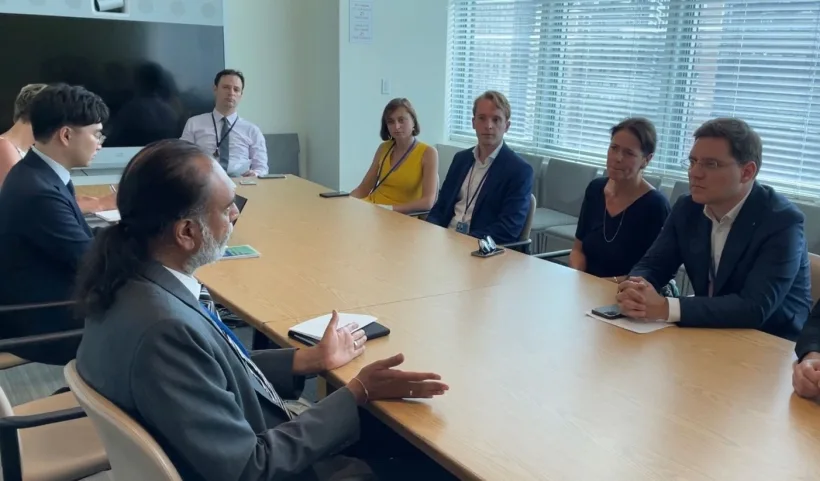 Europarlamentarul Victor Negrescu a discutat despre potențialul României în domeniul digital cu noul emisar special al Națiunilor Unite pentru Tehnologie, la sediul ONU din New York