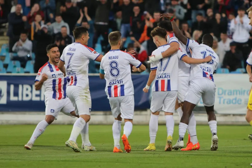 Dorinel Munteanu, antrenor SC Oţelul: „Ne vedem de treabă și sunt convins că play-off-ul este realizabil.Suntem în grafic”..