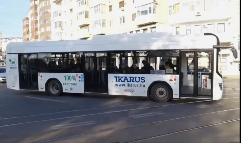 Un autobuz electric Ikarus, curse gratuite pentru gălățeni, timp de 2 zile