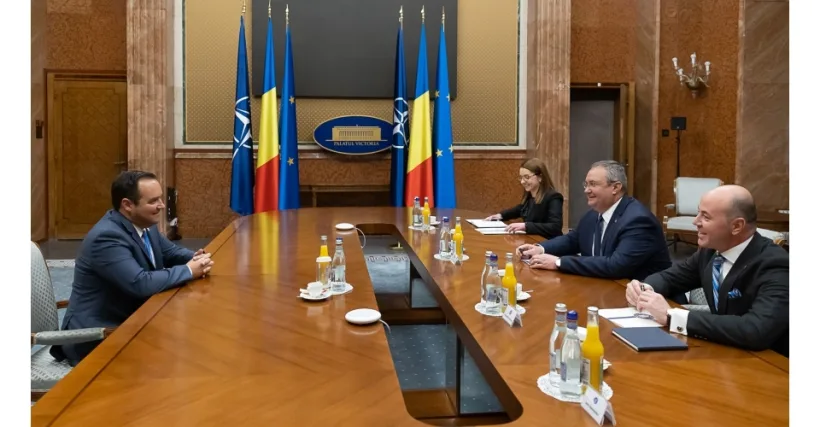 Premierul Nicolae Ciucă, întrevedere cu preşedintele Fundaţiei Memoriale a Victimelor Comunismului din Washington DC