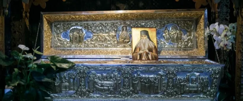 Procesiune în Galați, la moaştele Sfântului Cuvios Paisie în sărbătoarea de Sf. Apostol Andrei