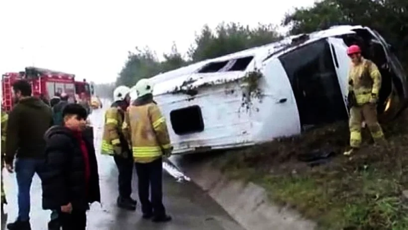 Nouă români au fost răniți într-un accident în drum spre aeroportul din Istanbul