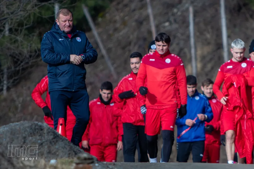 Amicale exotice pentru Oţelul lui Dorinel Munteanu