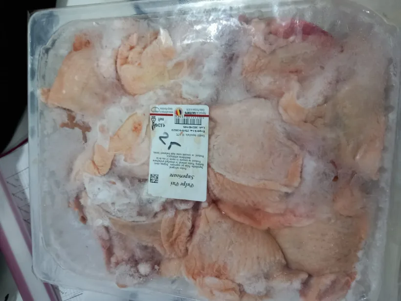 Nereguli în căminele de bătrâni din Galați: mâncare expirată, mizerie, saltele deformate și toalete insuficiente