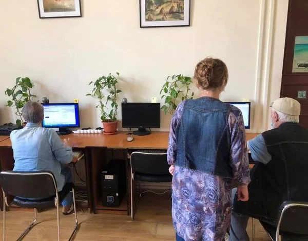 Sprijin pentru pensionarii gălățeni oferit de Biblioteca V.A Urechia