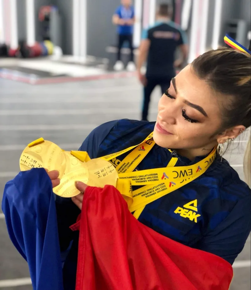 Triple de aur pentru Mihaela Cambei şi Andreea Cotruţa la Europene de haltere