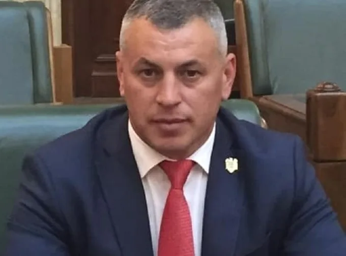 Un lider liberal a picat Bacalaureatul la 42 de ani. A luat 3.60 la limba și literatura română