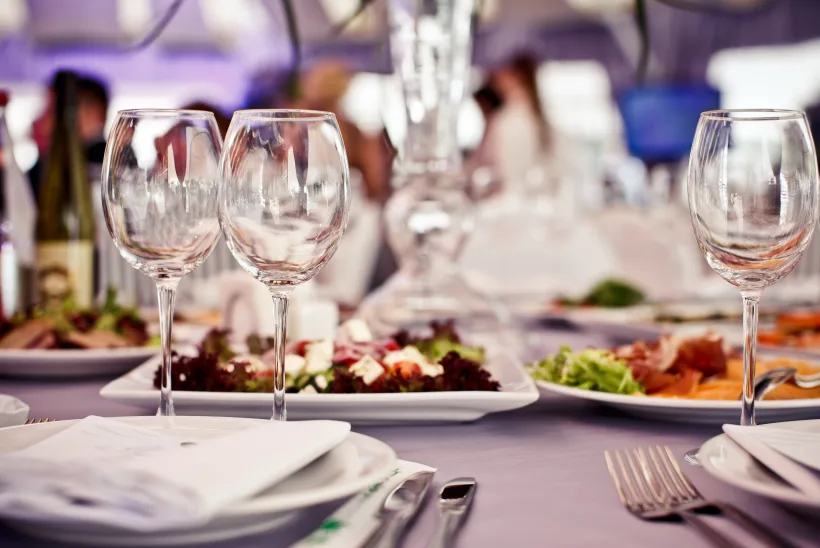 Când se vor deschide restaurantele