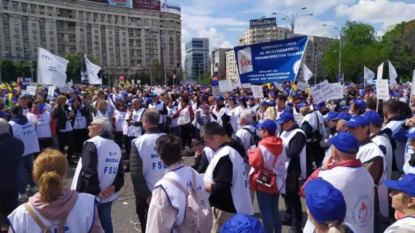 Sindicatele din educație au respins oferta Guvernului și continuă greva