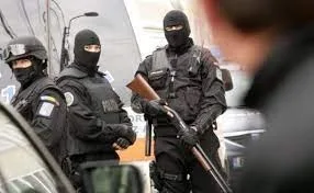 Arestaţi în România după ce au furat în Germania