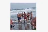 Bătaie la plajă, cam acesta-i scopul unora dintre turişti