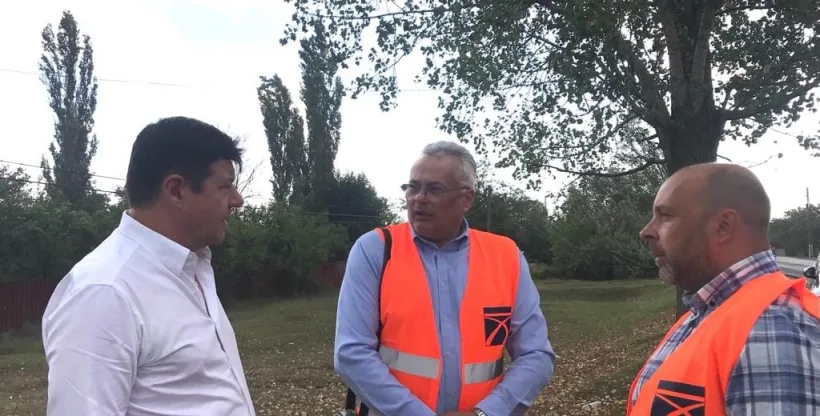 Costel Fotea: Se toarnă asfalt pe DN26, între Măstăcani și Brănești