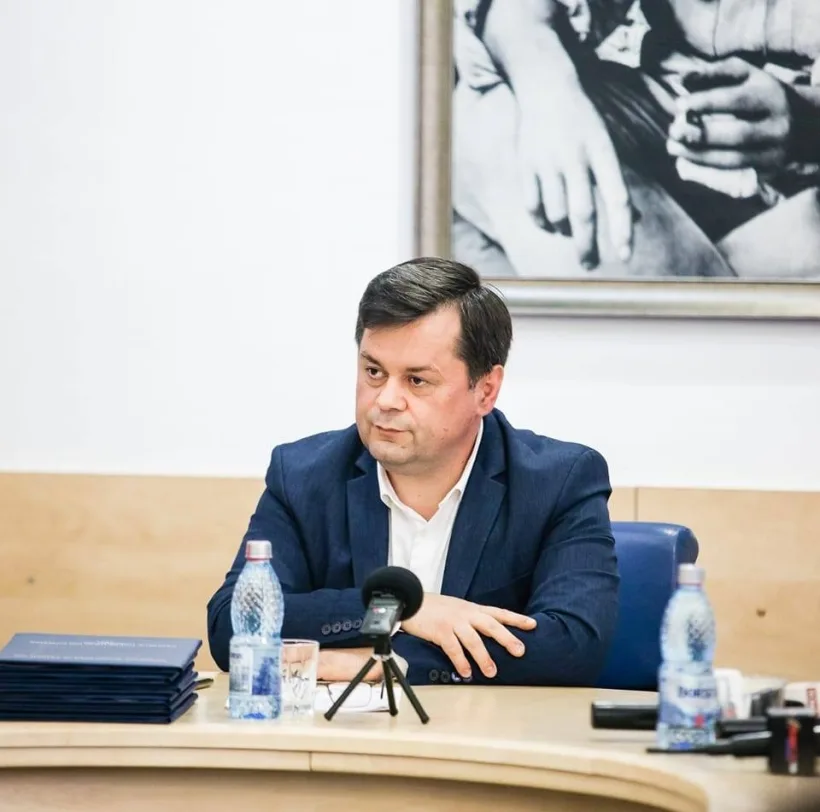 Lovitură pentru PNL. Primarul unui oraș a plecat la PSD