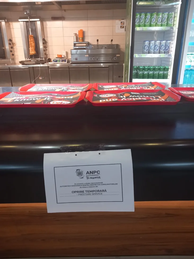 Un fast-food din mall-ul Shopping City, închis temporar de Protecția Consumatorilor