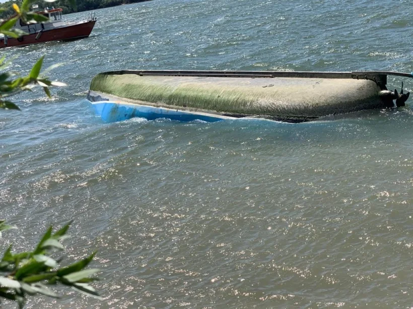 Accident naval: două ambarcaţiuni s-au ciocnit pe Braţul Sfântu Gheorghe