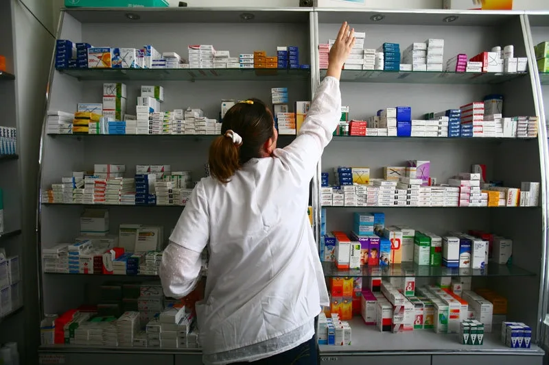 Raiduri după droguri, în farmacii