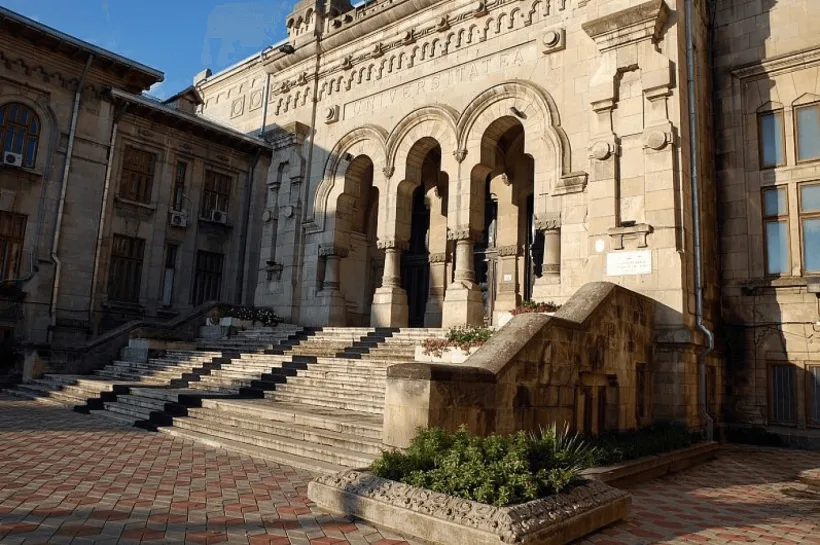 Patru profesori gălățeni, în Top World Ranking of Scientists 2%