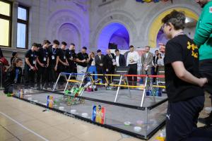 Marea Unire a Roboticii, de Ziua Națională a României. Costel Fotea: Acest concurs este despre tineri deosebiți, inteligenți, creativi și pasionați